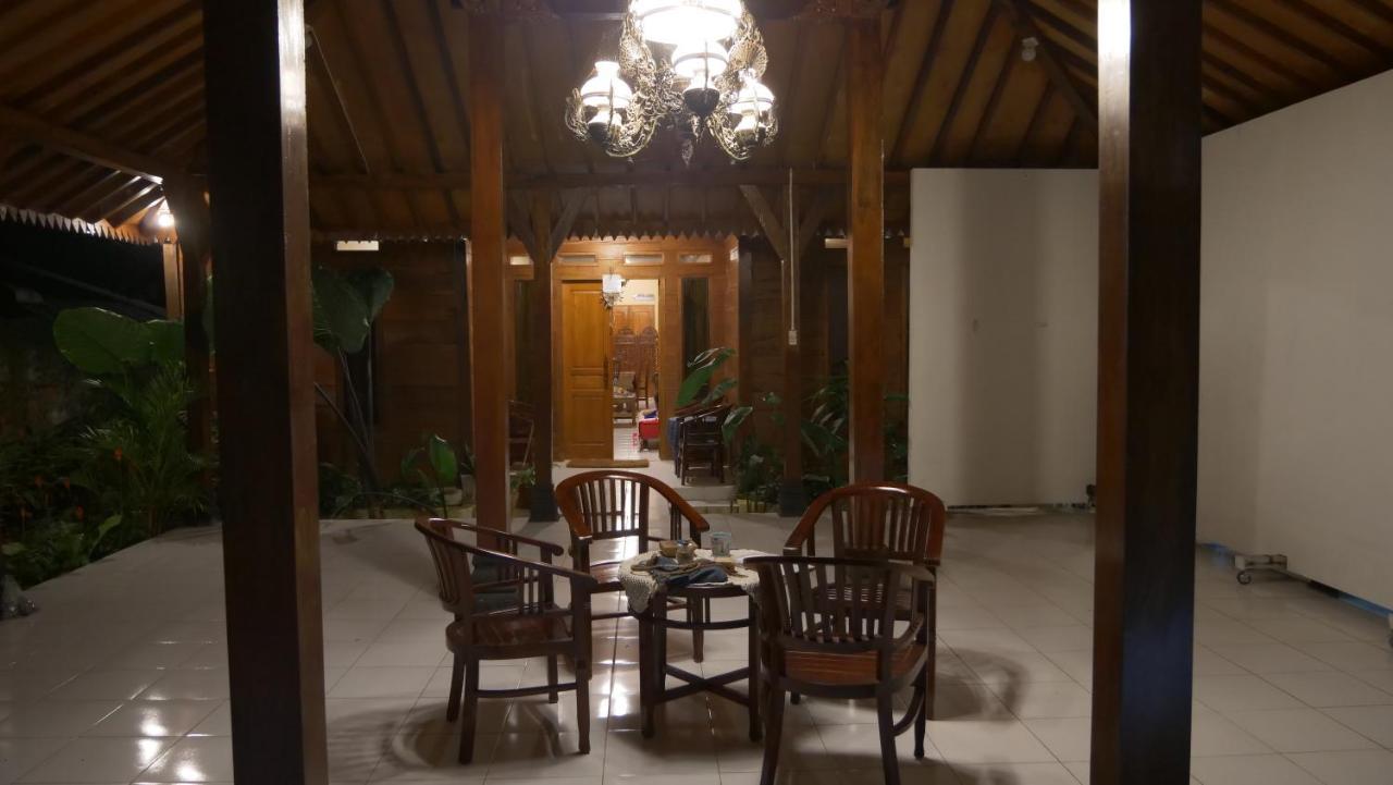 Hostal Sanggar Pantcha Indra Kemuning Exterior foto