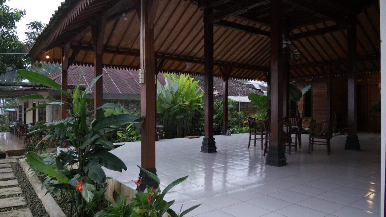 Hostal Sanggar Pantcha Indra Kemuning Exterior foto