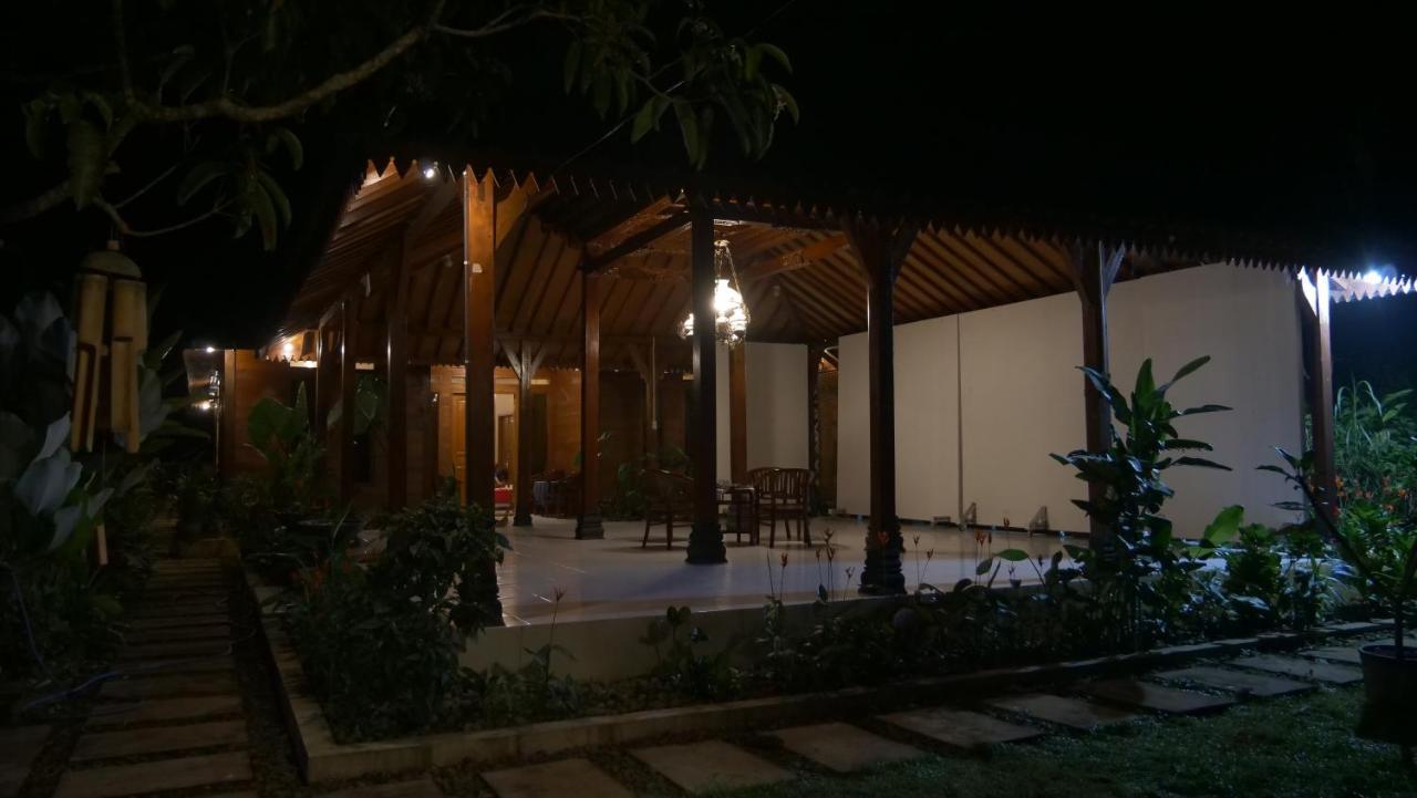 Hostal Sanggar Pantcha Indra Kemuning Exterior foto